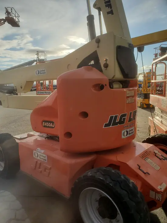 2014 JLG E450AJ Articulating Boom Lift