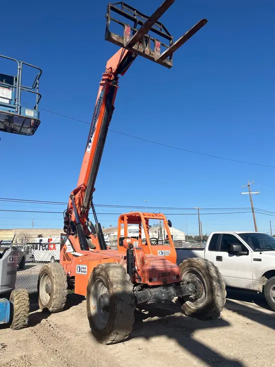 2014 SKYTRAK 8042 Forklift