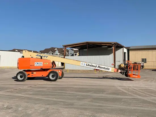 2013 JLG 800S Boom Lift