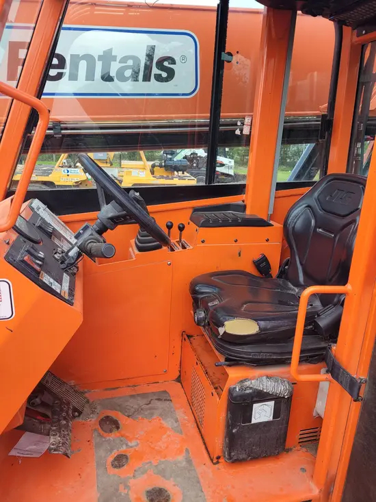 2018 SKYTRAK 6042 Forklift