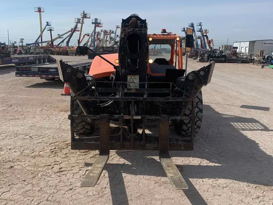 2016 JLG 1055 Forklift