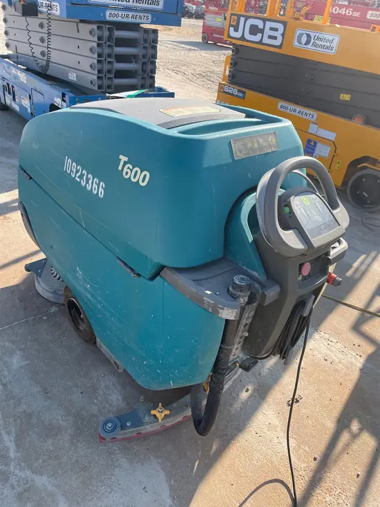 2019 Tennant T600-28 Scrubber