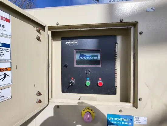 2017 Doosan VP900E Air Compressor