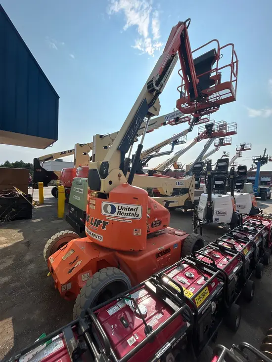 2014 JLG E450AJ Articulating Boom Lift