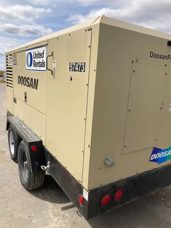 2018 Doosan XP825/HP750WCU Air Compressor