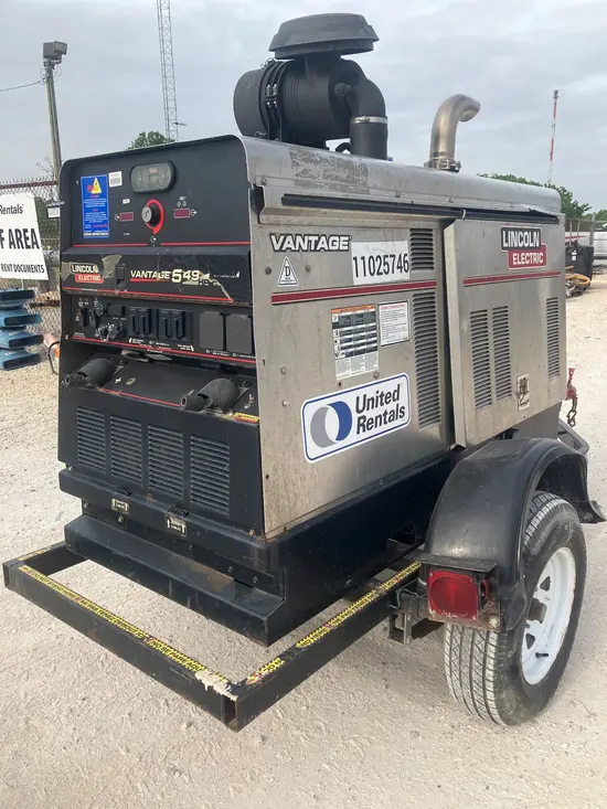 2019 Lincoln Electric VANTAGE 549 Welder