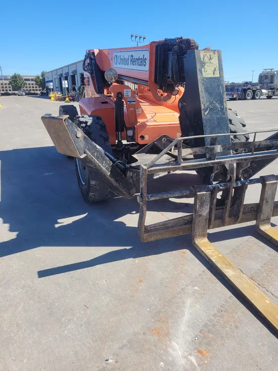 2017 SKYTRAK 10054 Forklift