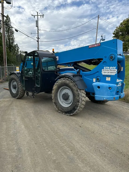 2015 Genie GTH-844 Forklift