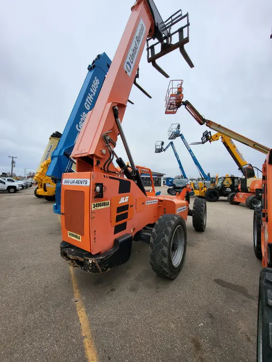 2016 SKYTRAK 8042 Forklift