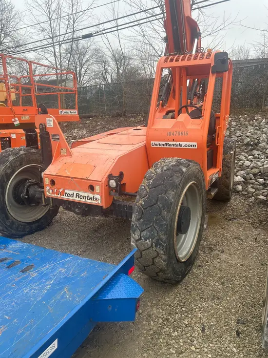 2016 SKYTRAK 6042 Forklift