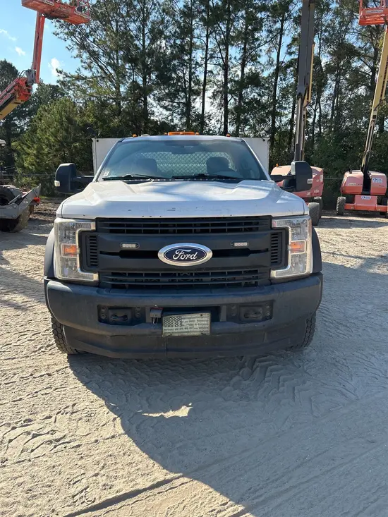 2017 Ford F550REGD4WD