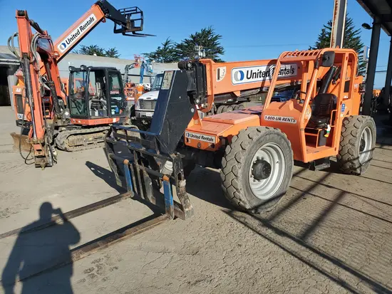2016 SKYTRAK 8042 Forklift