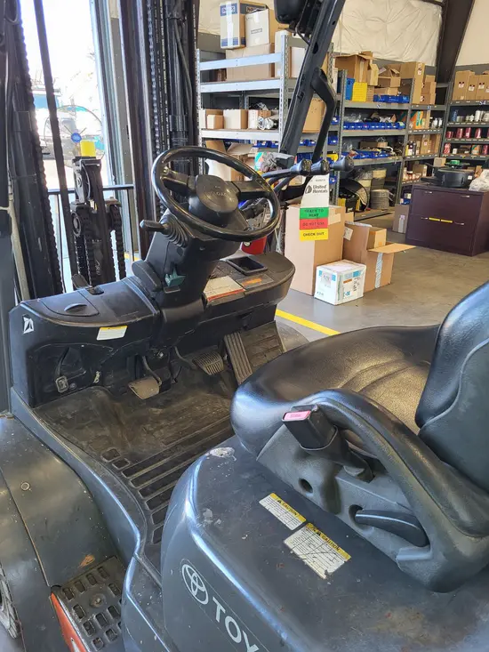 2017 Toyota 8FGU25 Warehouse Forklift