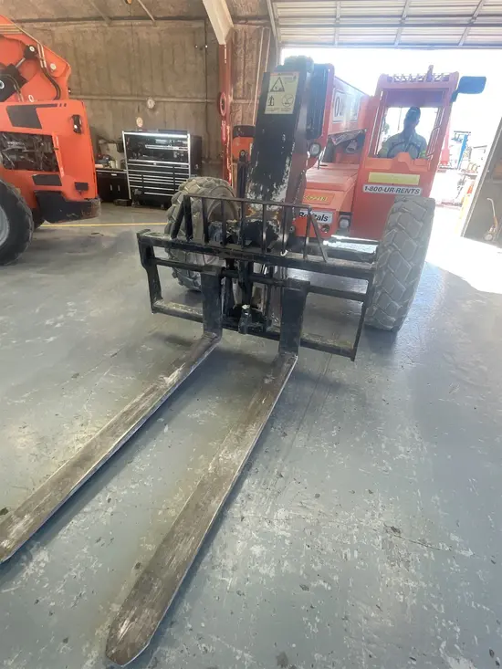 2017 SKYTRAK 8042 Forklift