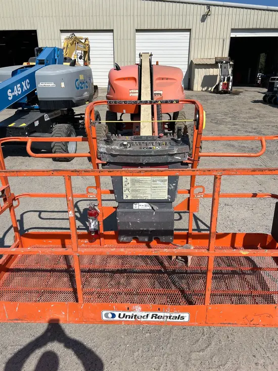 2013 JLG 400S Boom Lift