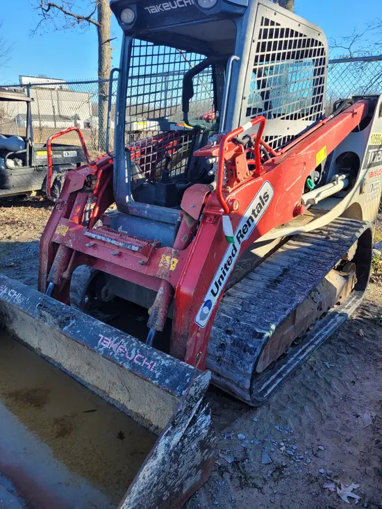 2017 Takeuchi TL12R2-R Track Loader