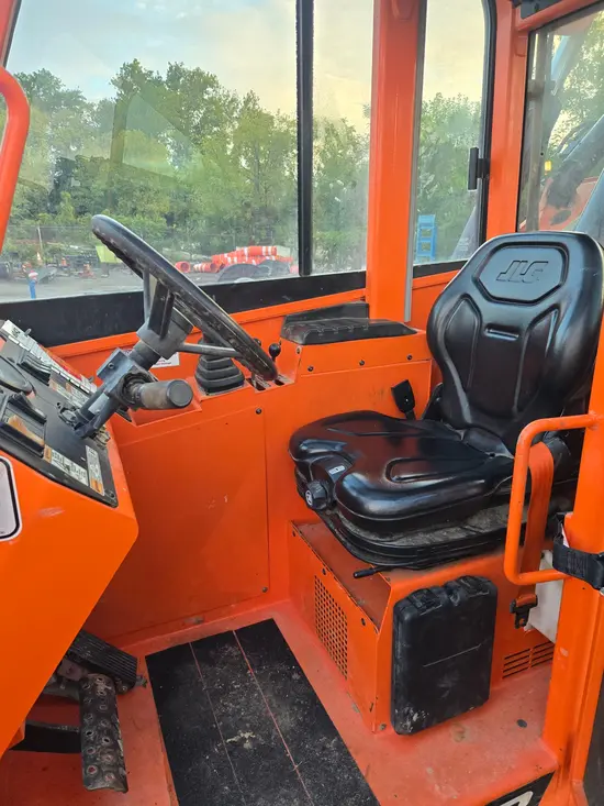 2016 SKYTRAK 8042 Forklift