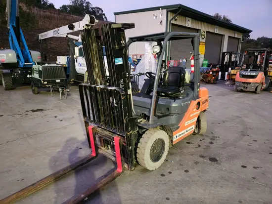 2017 Toyota 8FGU25 Warehouse Forklift