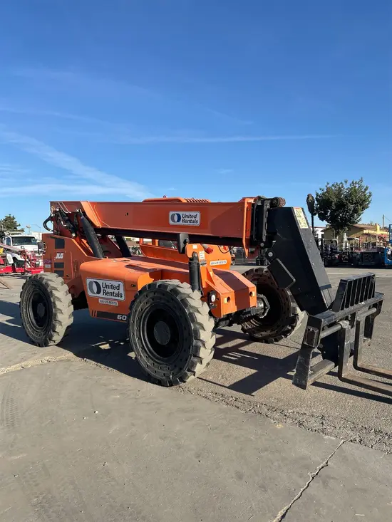 2016 SKYTRAK 6042 Forklift