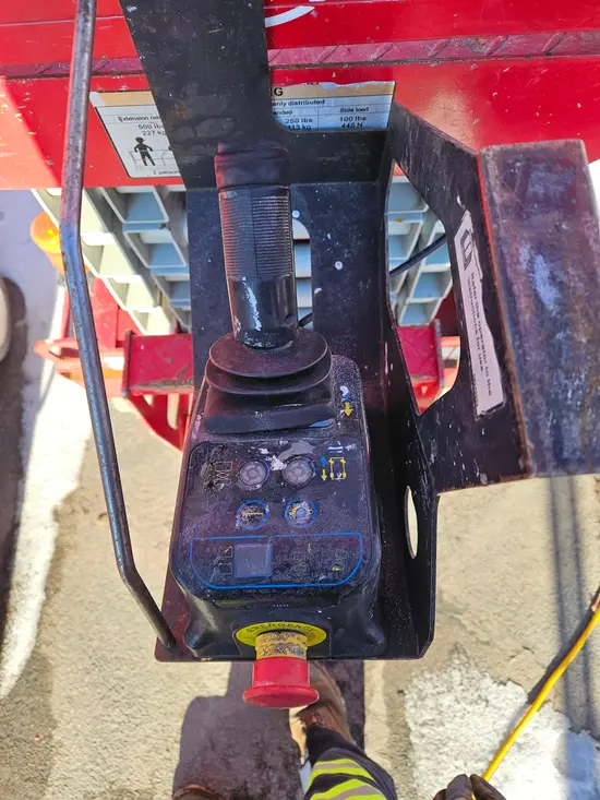 2018 MEC MICRO 19 Scissor Lift