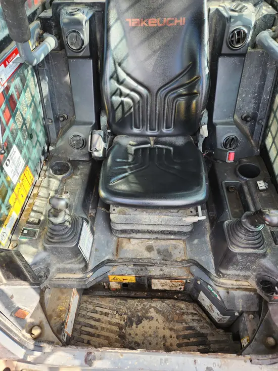 2018 Takeuchi TL10V2-CR Track Loader