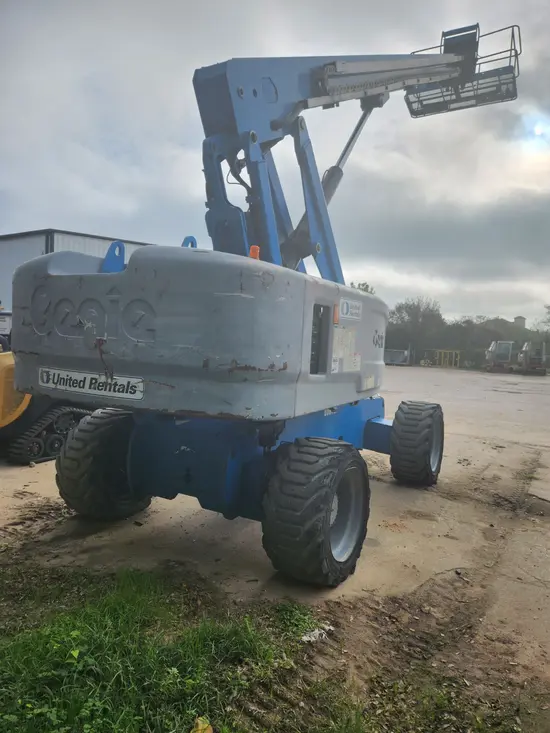 2014 Genie S-80 Boom Lift