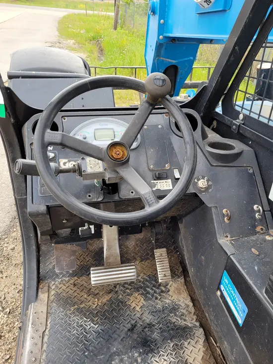 2015 Genie GTH-844 Forklift