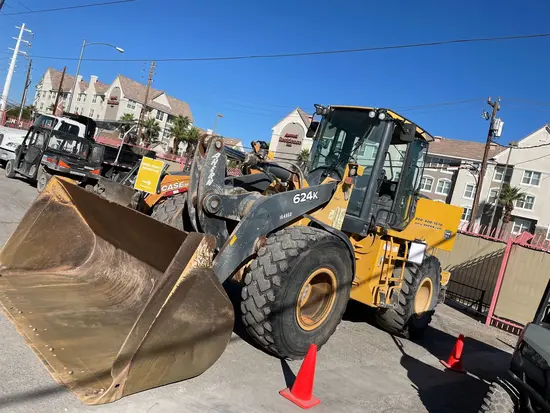 2016 John Deere 624K Wheel Loader