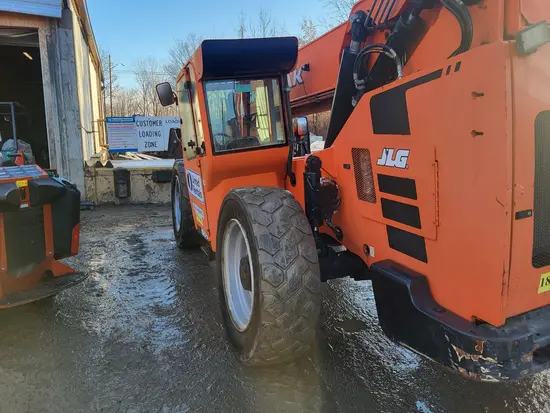 2017 SKYTRAK 10054 Forklift