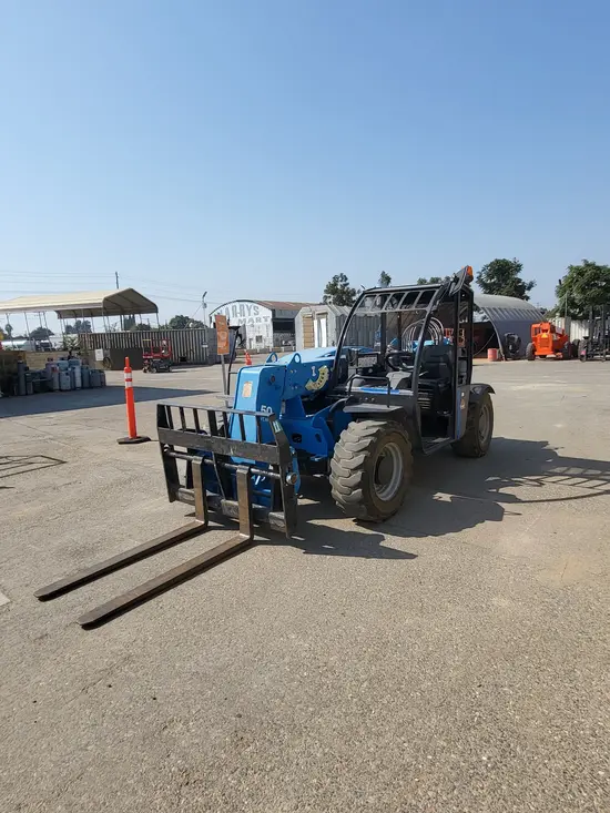 2017 Genie GTH-5519 Forklift