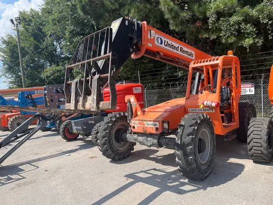 2016 SKYTRAK 8042 Forklift