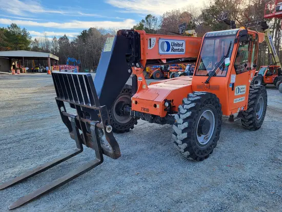 2016 SKYTRAK 6042 Forklift