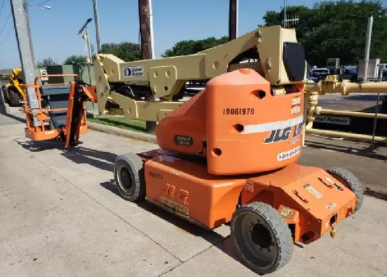 2012 JLG E400AJPN Articulating Boom Lift