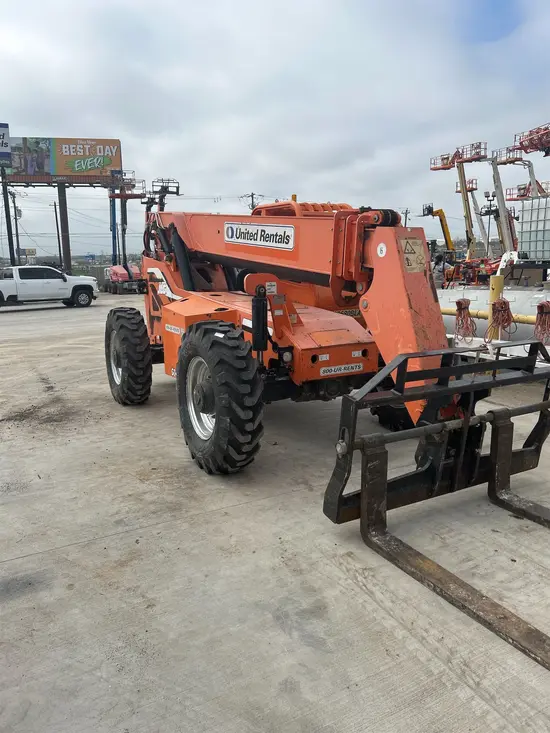 2015 SKYTRAK 6042 Forklift