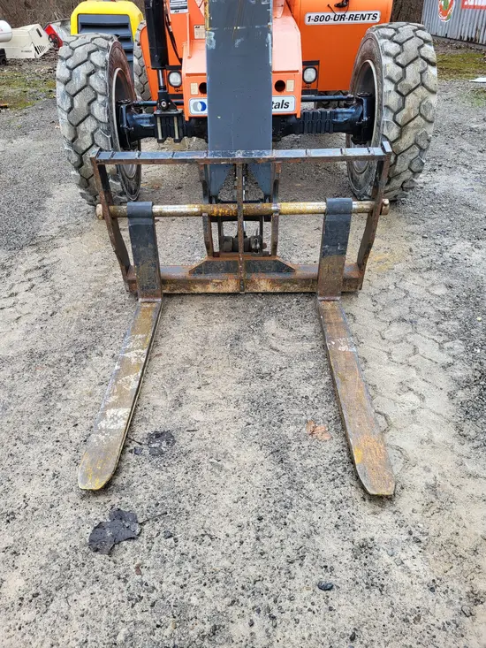 2016 SKYTRAK 6042 Forklift