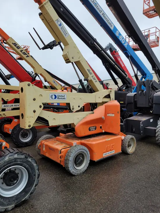 2013 JLG E400AJPN Articulating Boom Lift
