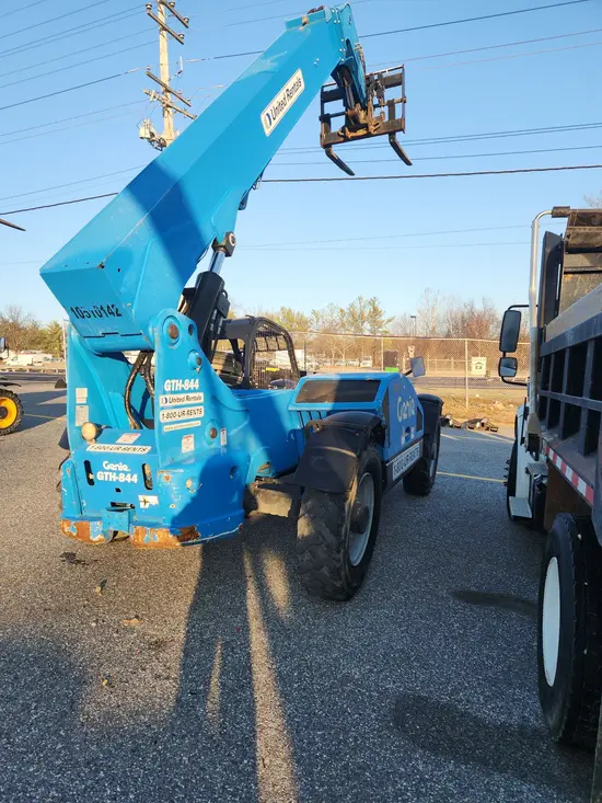 2016 Genie GTH-844 Forklift