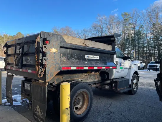 2017 Ford F-750 Truck