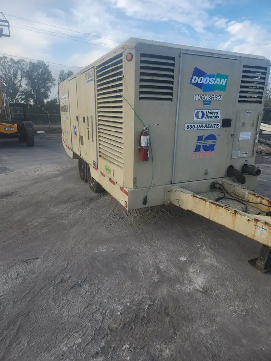 2017 Doosan HP1600WCU-IQ-FX Air Compressor