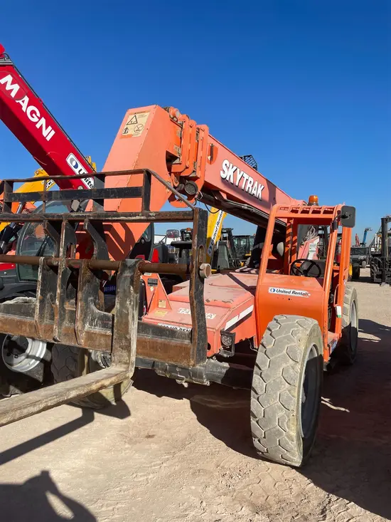 2015 SKYTRAK 8042 Forklift