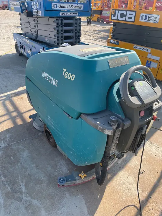 2019 Tennant T600-28 Scrubber