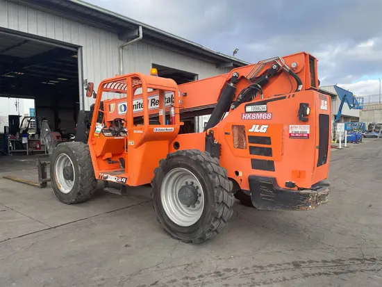 2017 SKYTRAK 10054 Forklift