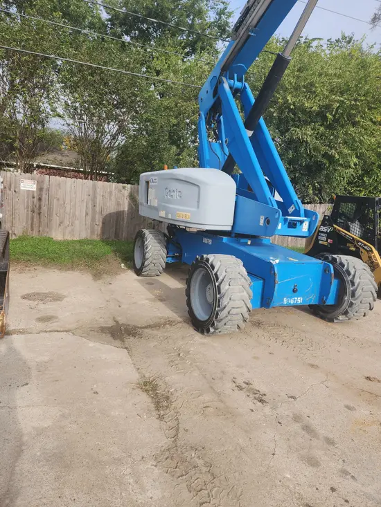 2014 Genie S-80 Boom Lift