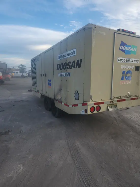 2017 Doosan HP1600WCU-IQ-FX Air Compressor