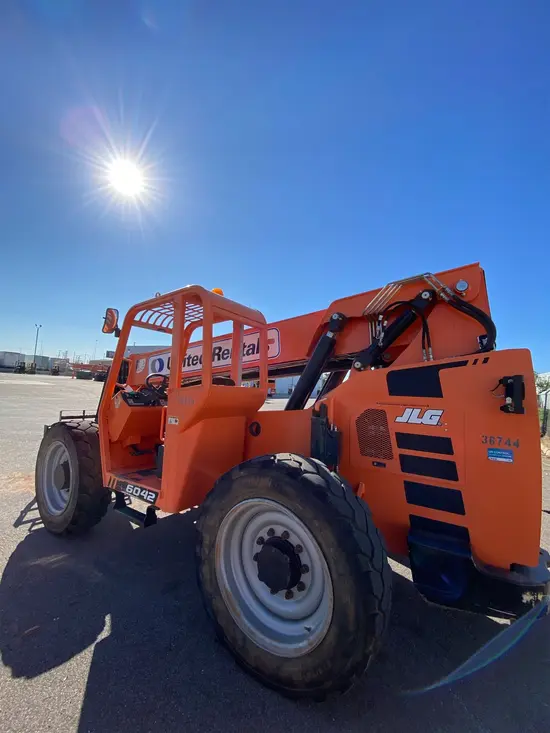 2016 SKYTRAK 6042 Forklift