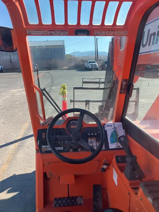 2016 SKYTRAK 8042 Forklift