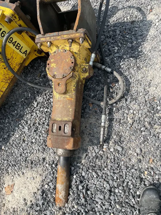 2016 Atlas Copco SB 452 Attachment
