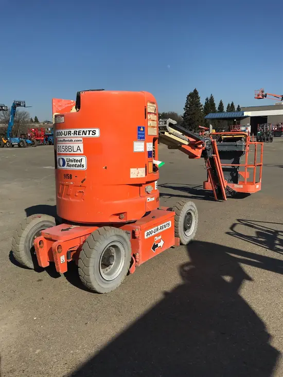 2014 JLG E300AJP Articulating Boom Lift