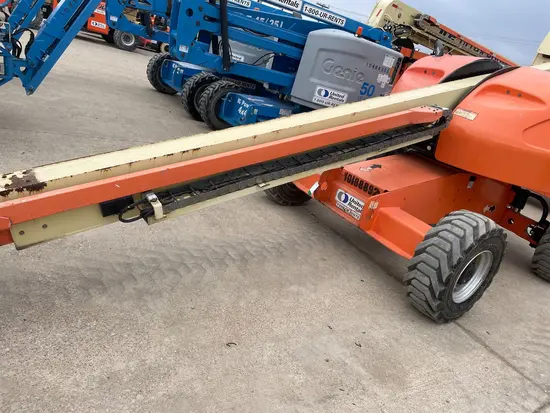 2013 JLG 400S Boom Lift