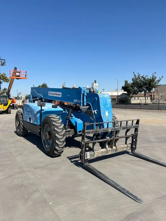 2014 Genie GTH-844 Forklift